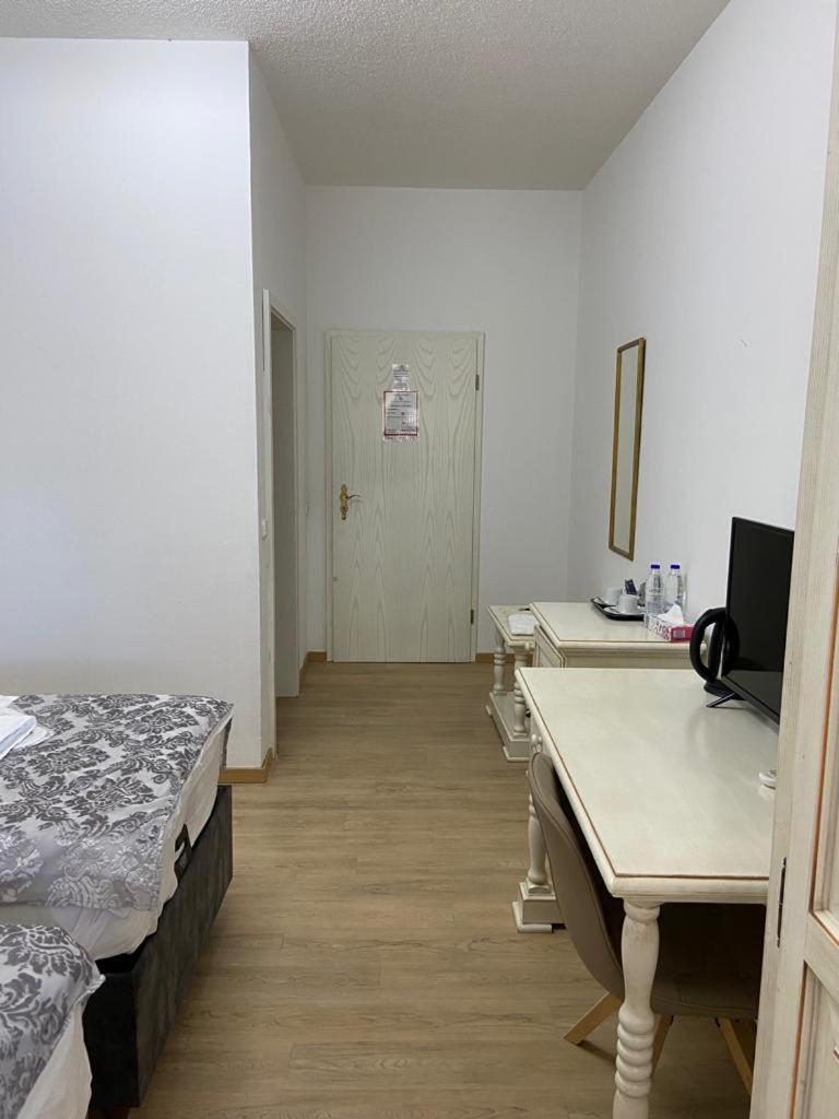 Astheimer Schloesschen Trebur Quarto foto